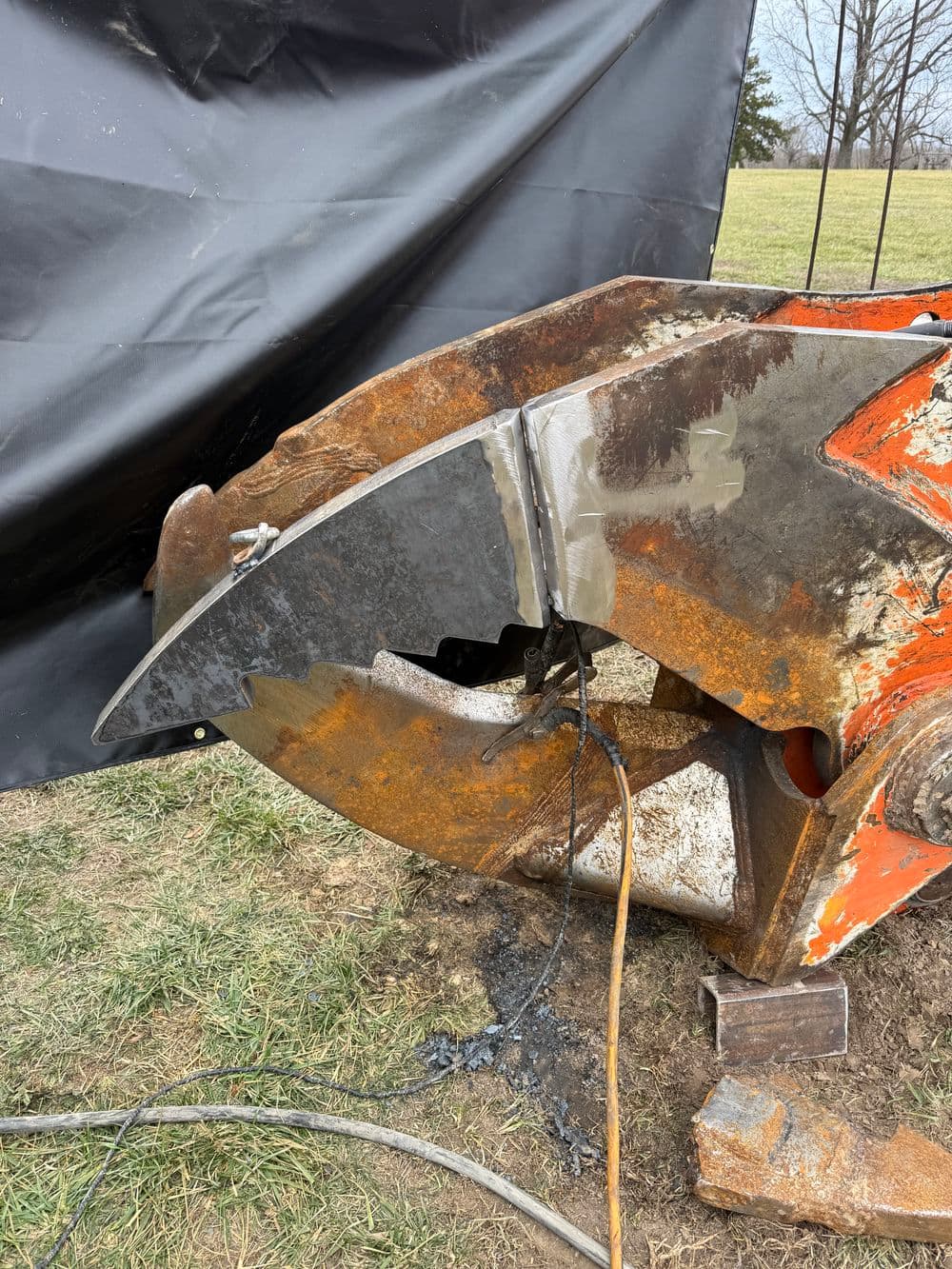 Gallery photos for Hydraulic Wood Splitting Shear Tooth Replacement and Welding Repair: Image #3