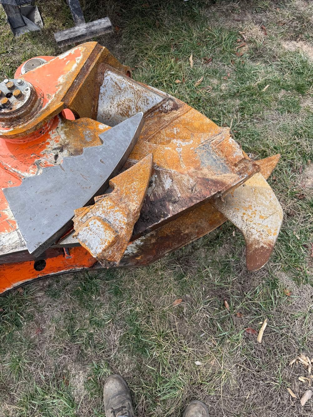 Gallery photos for Hydraulic Wood Splitting Shear Tooth Replacement and Welding Repair: Image #1