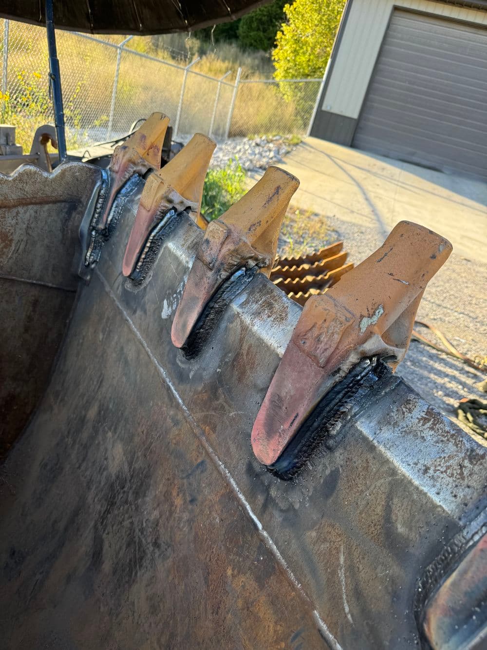 Gallery photos for On-Site Bucket Repair with Cutting Edge and Shank Rebuild: Image #1