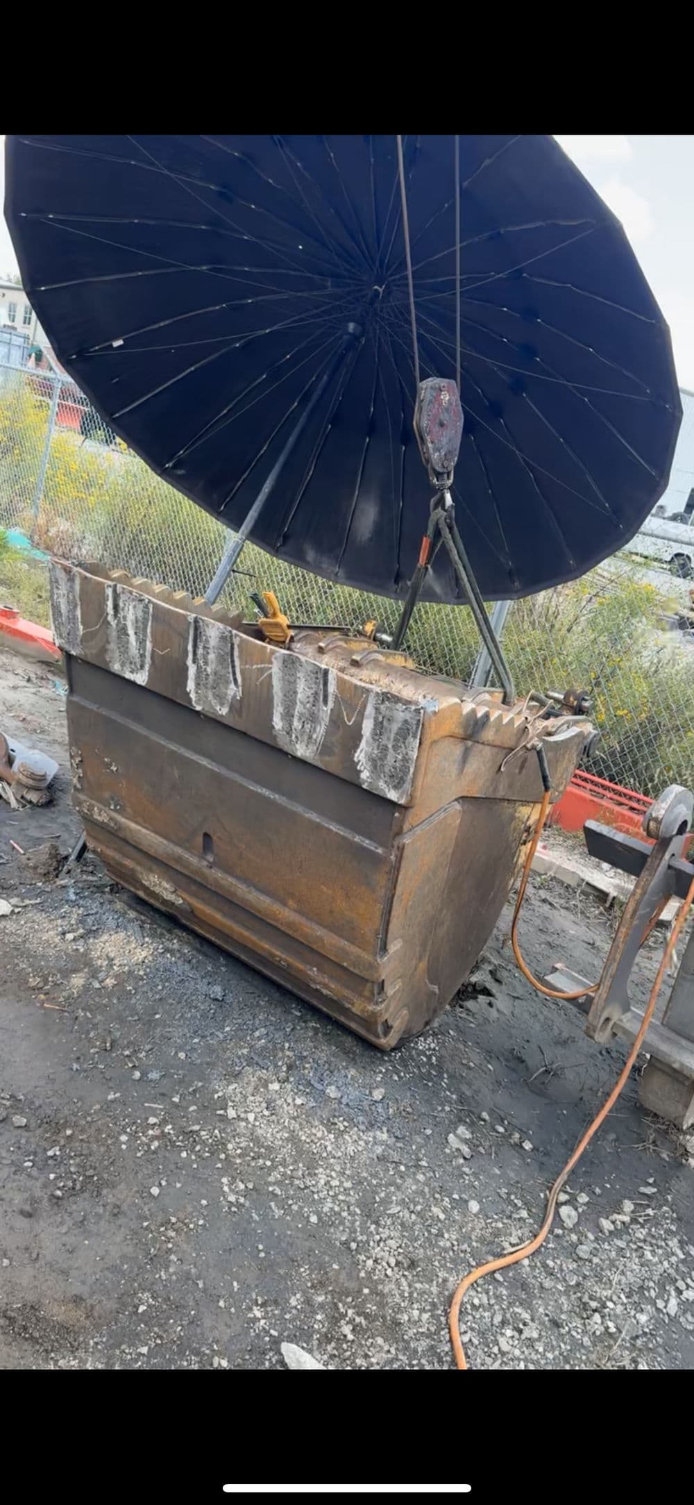 On-Site Bucket Repair with Cutting Edge and Shank Rebuild image