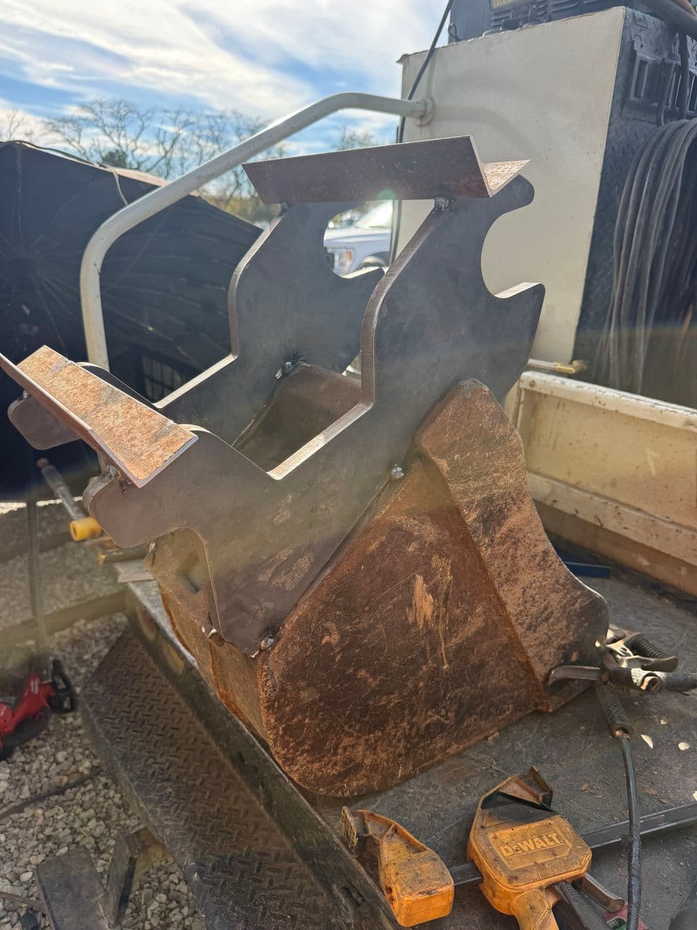 Gallery photos for Excavator Bucket Mounting Bracket Repair Done Right in Foristell: Image #2
