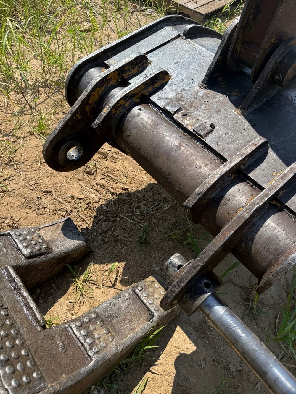 Project Excavator Grapple Pin Mount Repair Done Right On-Site image