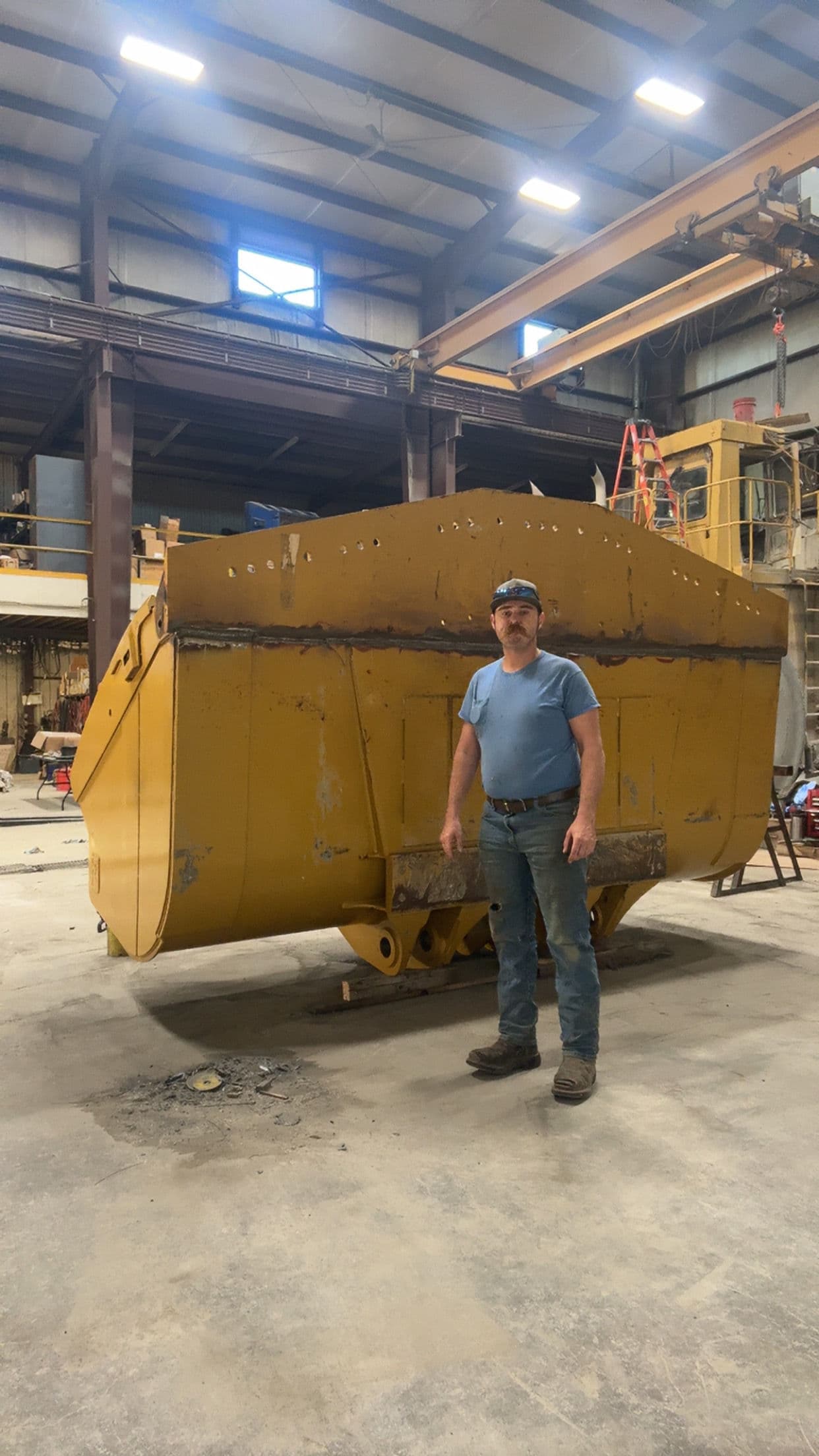 Gallery photos for Bucket Rebuild with Spade Cutting Edge Upgrade: Image #5