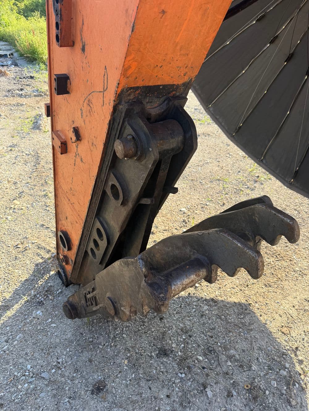 Excavator thumb upgrade image