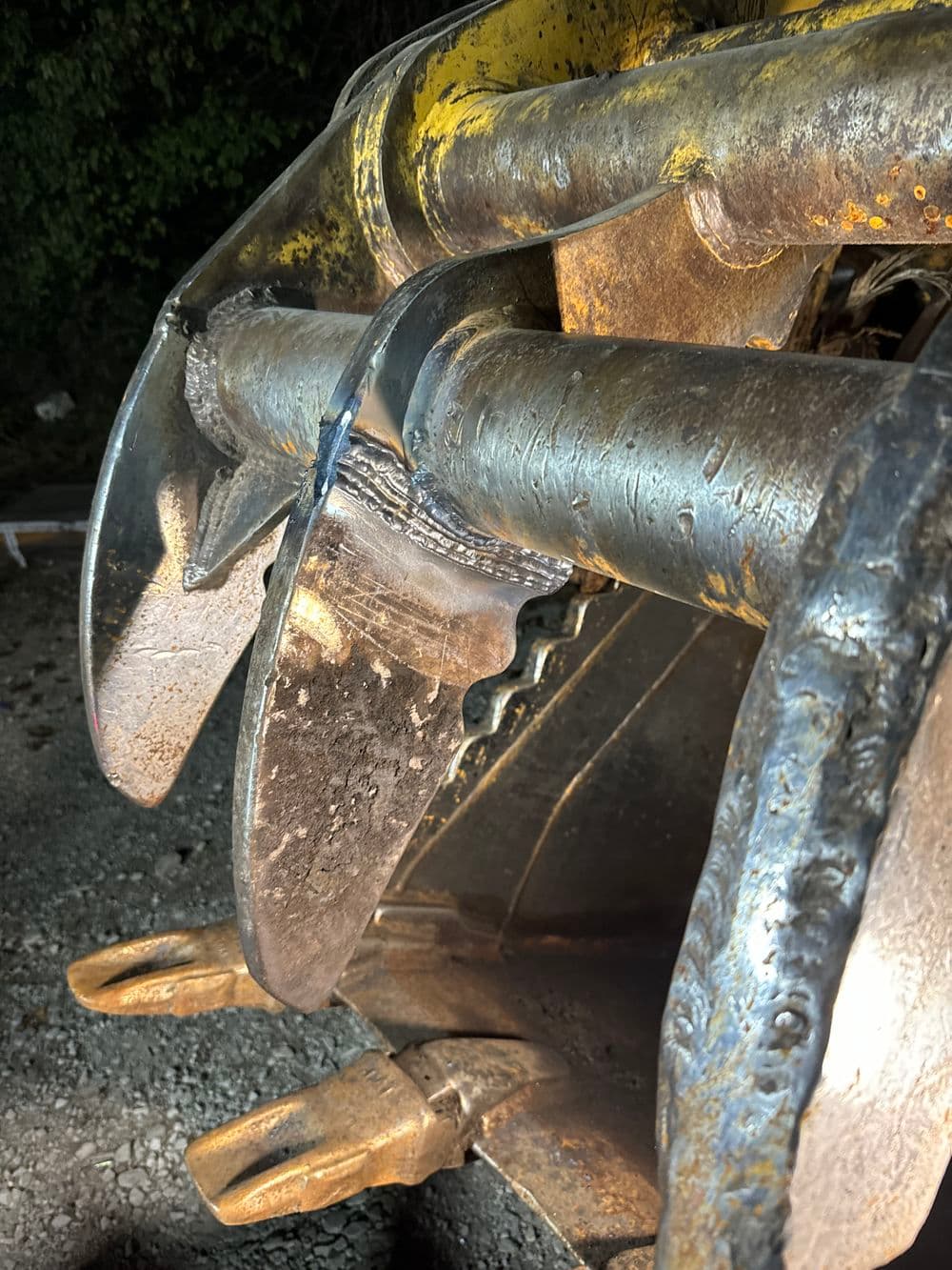 Gallery photos for Excavator Thumb Finger Repair: Image #4