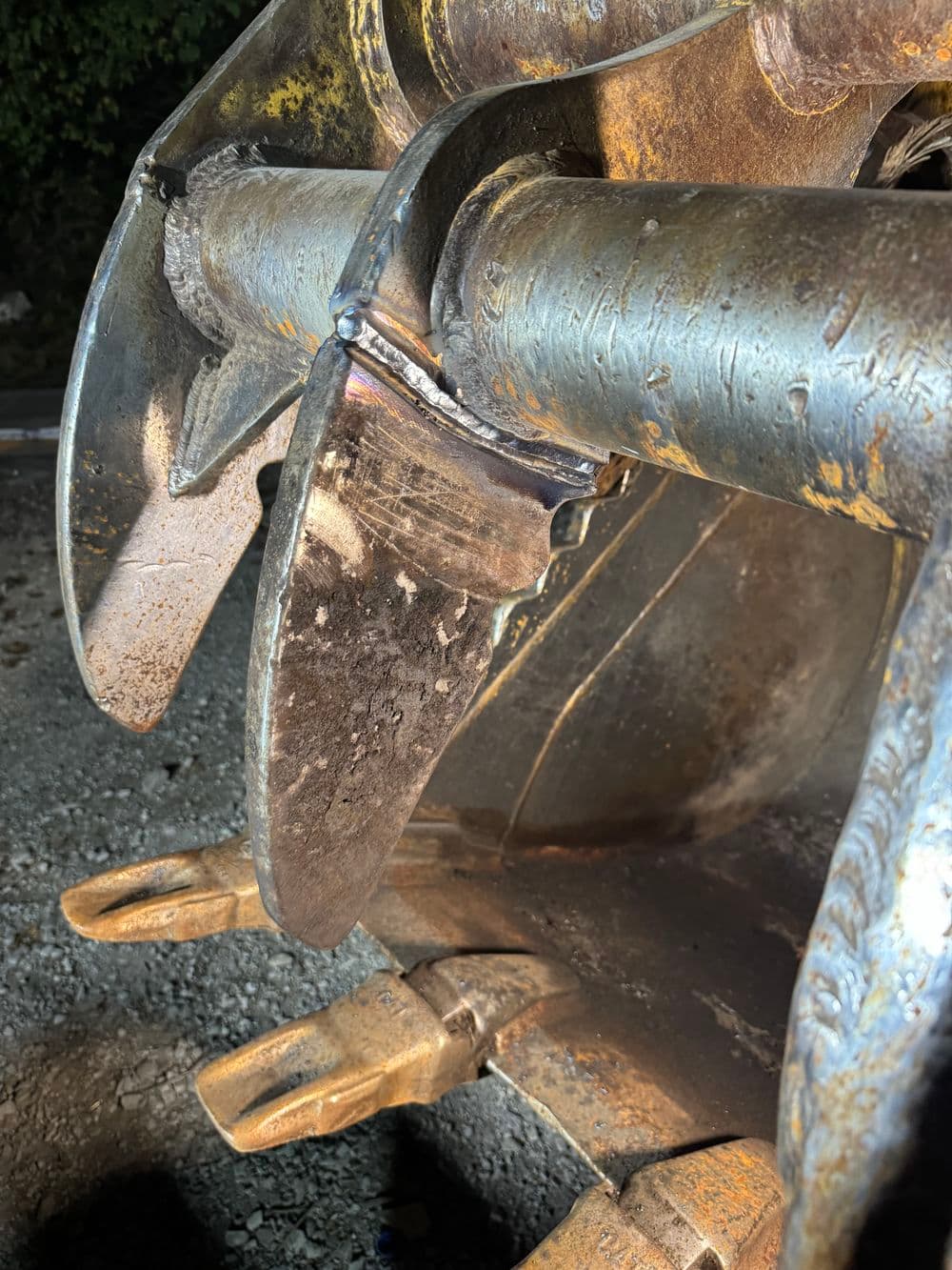 Gallery photos for Excavator Thumb Finger Repair: Image #3