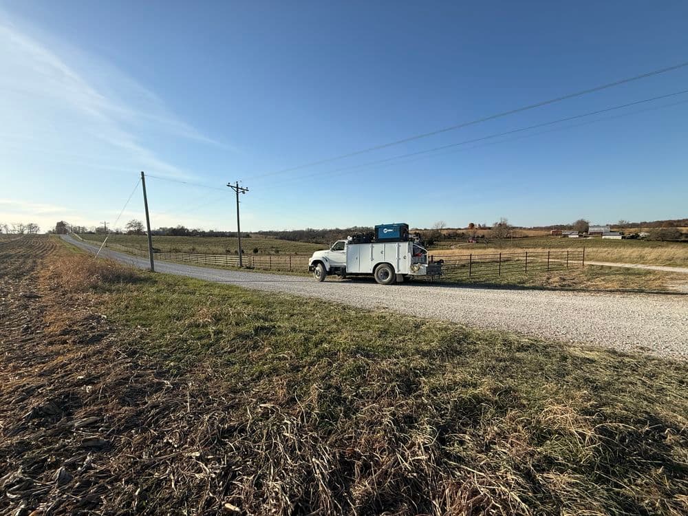 Gallery photos for New Continuous Fence Line Built From the Ground Up in Silex: Image #5